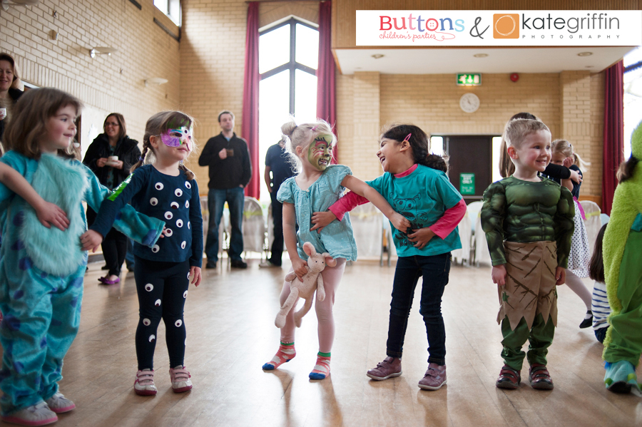 Kate Griffin Photography_Surrey Family Photographer_Buttons Childrens Parties Hampshire_01